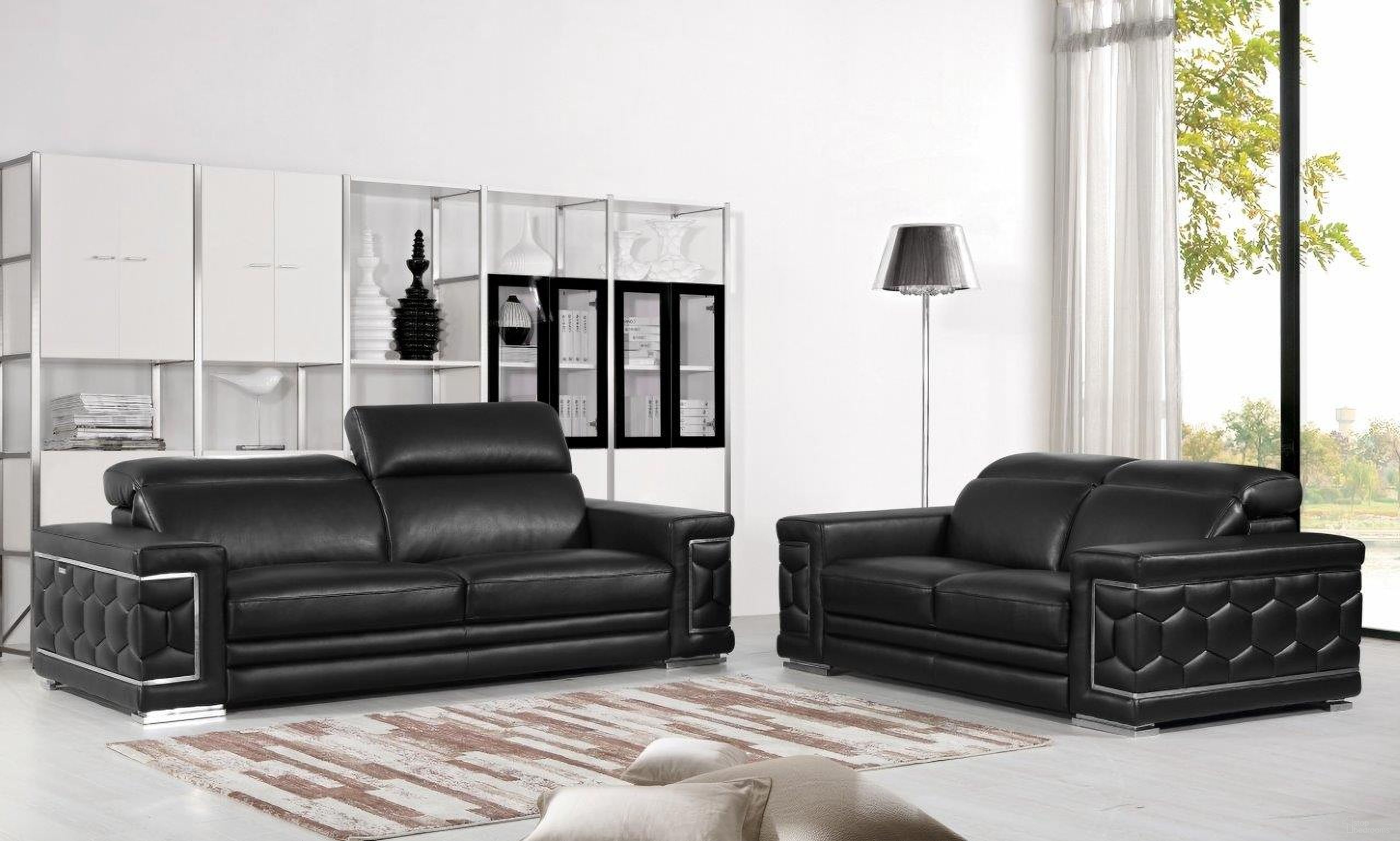 Homeroots Modern Black Leather Sofa And Loveseat 343844