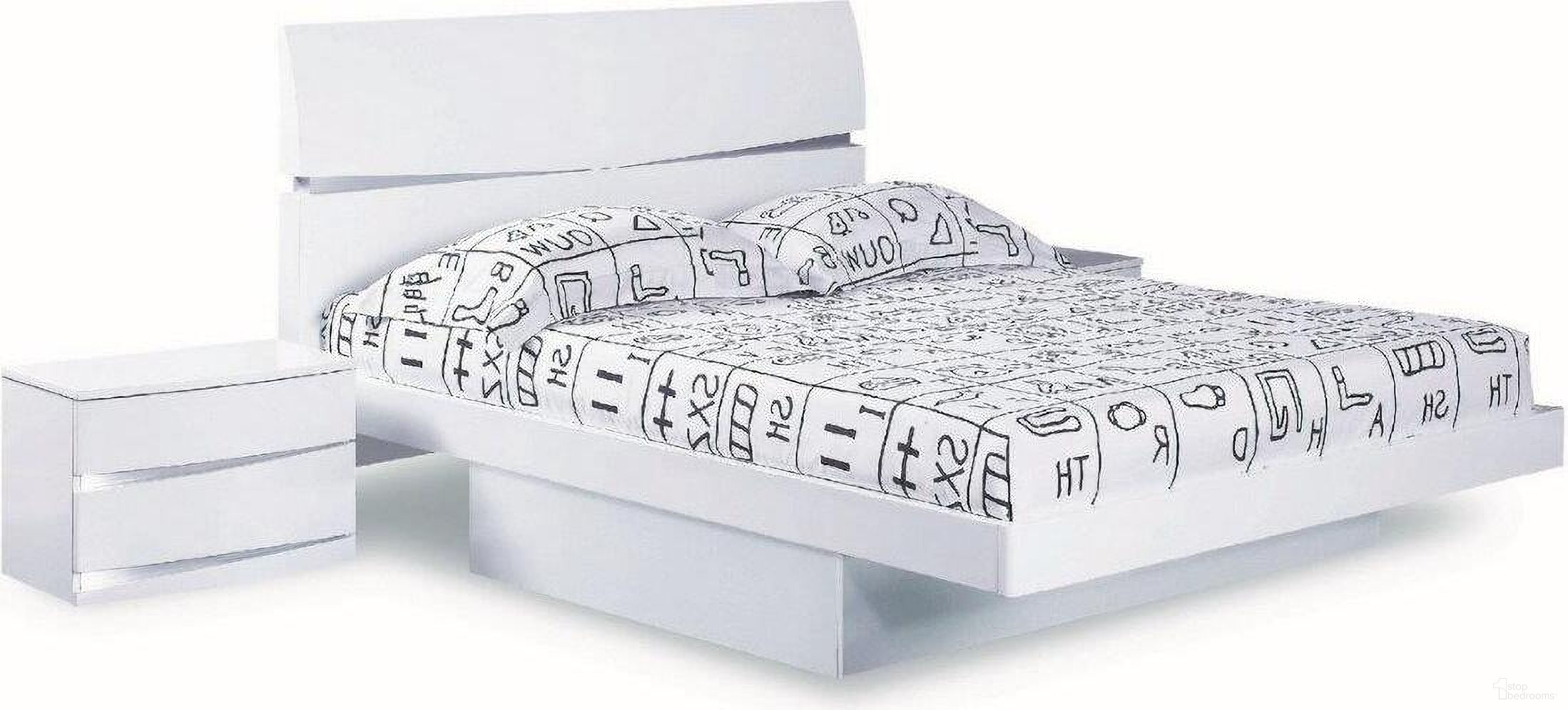Homeroots Modern Queen White High Gloss Bed 343938