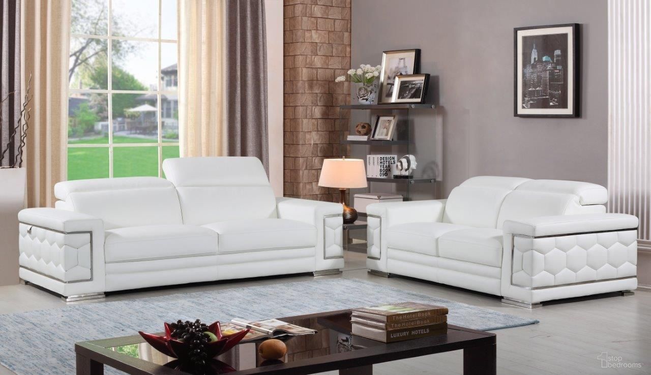 Homeroots Modern White Leather Sofa And Loveseat 343843