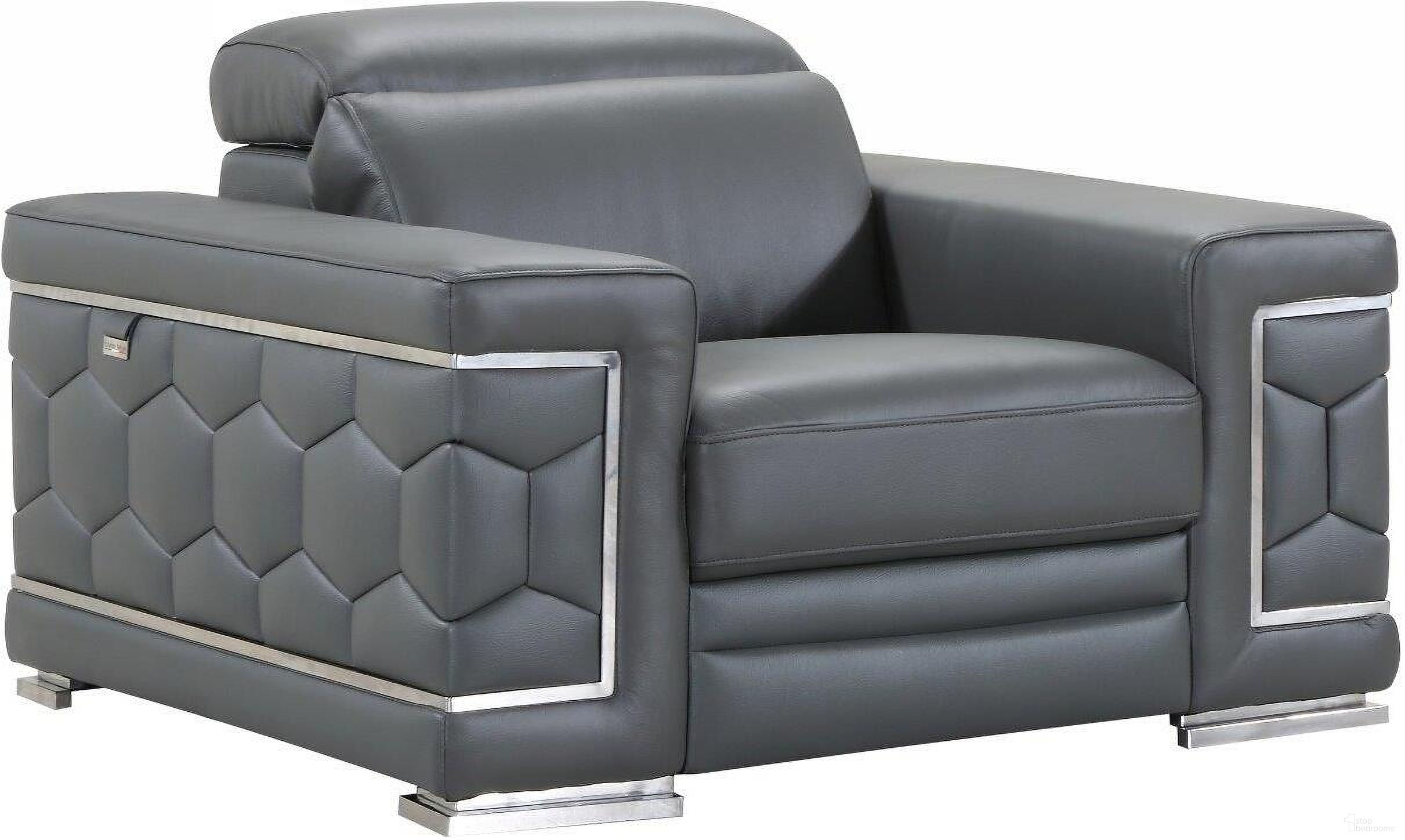 The appearance of Homeroots Sturdy Dark Gray Chair designed by Homeroots in the modern / contemporary interior design. This dark gray piece of furniture was selected by 1StopBedrooms from to add a touch of cosiness and style into your home. Sku: 329591. Material: Leather.
