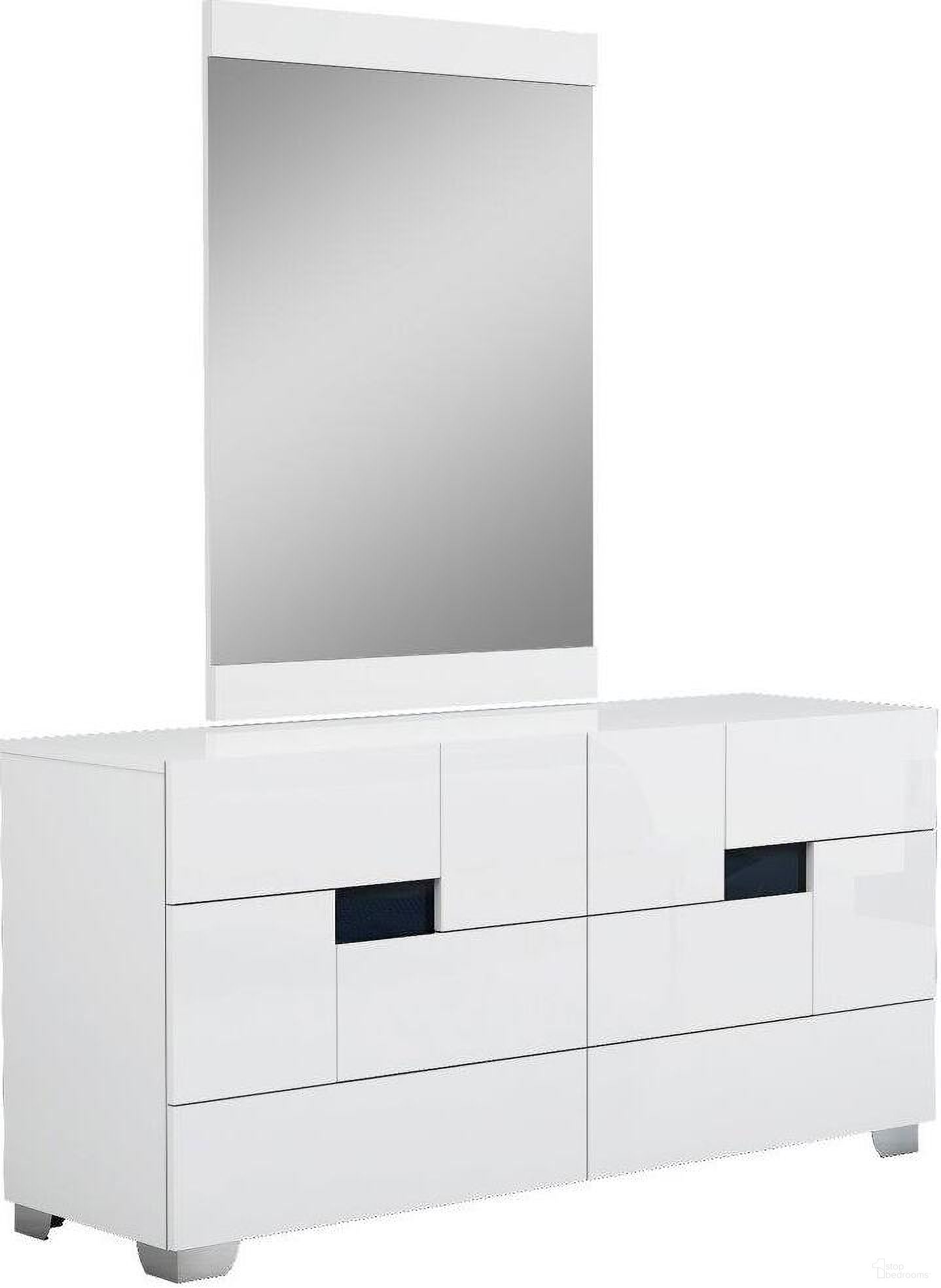 Homeroots Superb White High Gloss Dresser