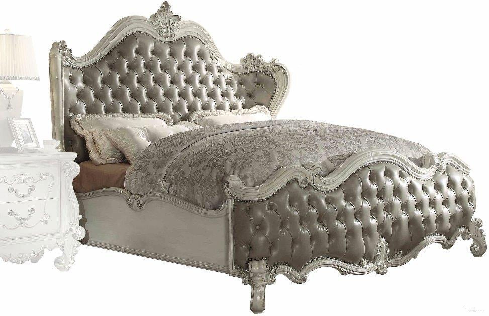 Homeroots Vintage Gray Pu Bone White Wood Poly Resin Upholstery Eastern King Bed