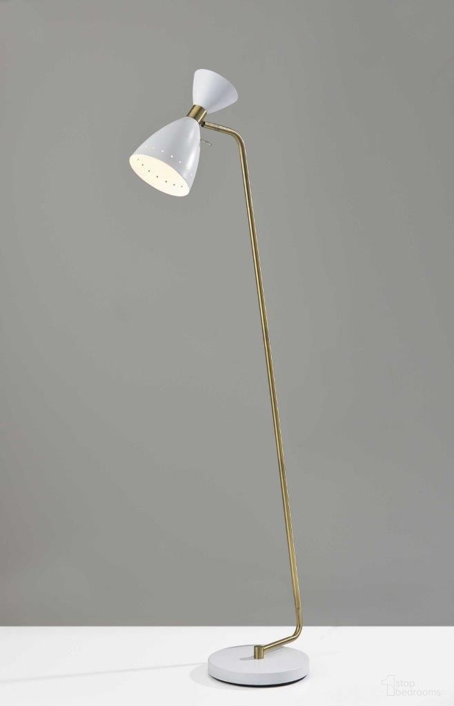 Homeroots White Metal Floor Lamp 372897