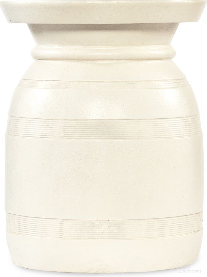 The appearance of Hooker Furniture Big Sky Tahoe Urn Spot Table In Avalanche designed by Hooker in the transitional interior design. This white piece of furniture was selected by 1StopBedrooms from Big Sky Collection to add a touch of cosiness and style into your home. Sku: 6700-50003-02. Material: Resin.