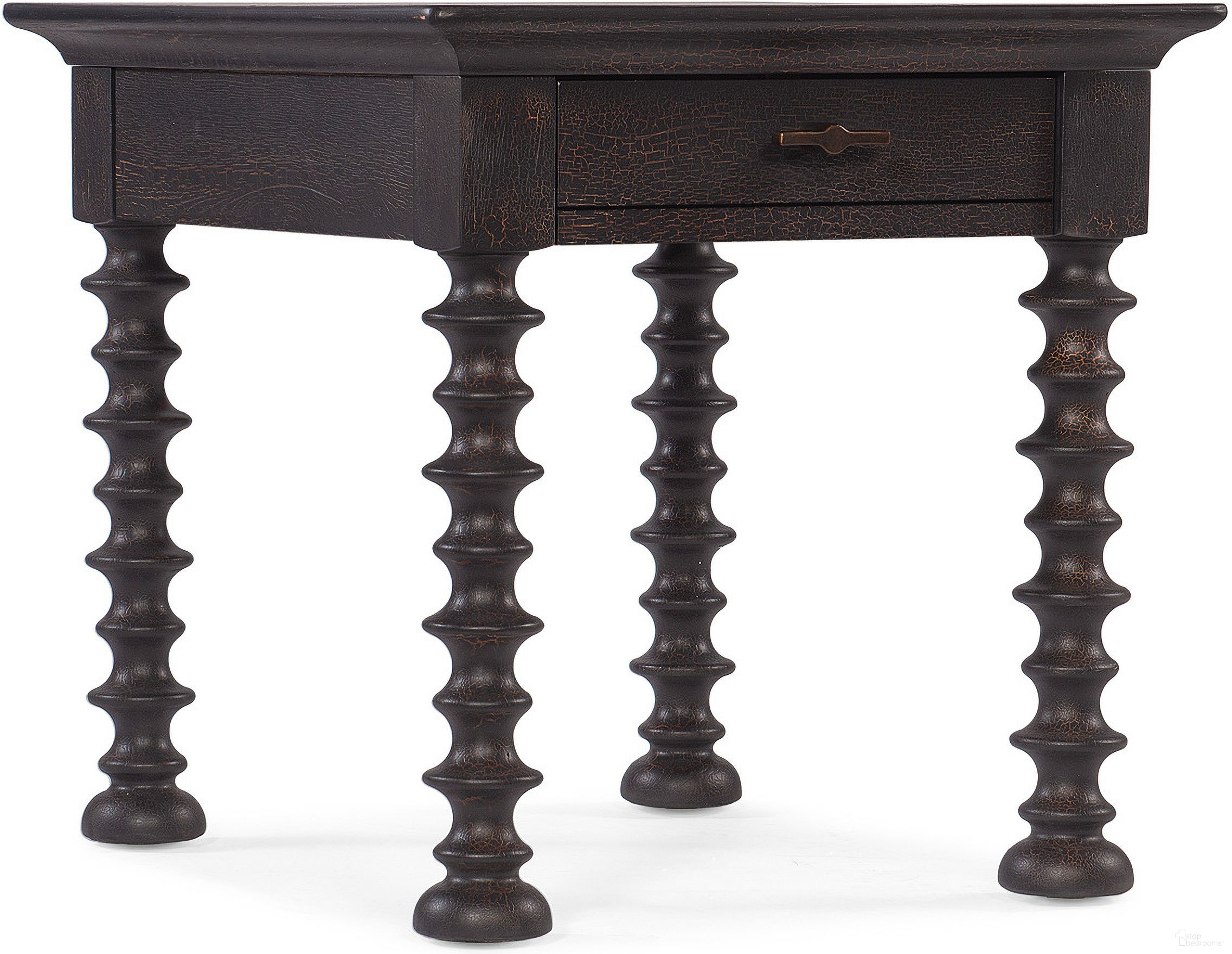The appearance of Hooker Furniture Big Sky Turned Leg End Table In Charred Timber designed by Hooker in the transitional interior design. This black piece of furniture was selected by 1StopBedrooms from Big Sky Collection to add a touch of cosiness and style into your home. Sku: 6700-80313-98. Material: Hickory.