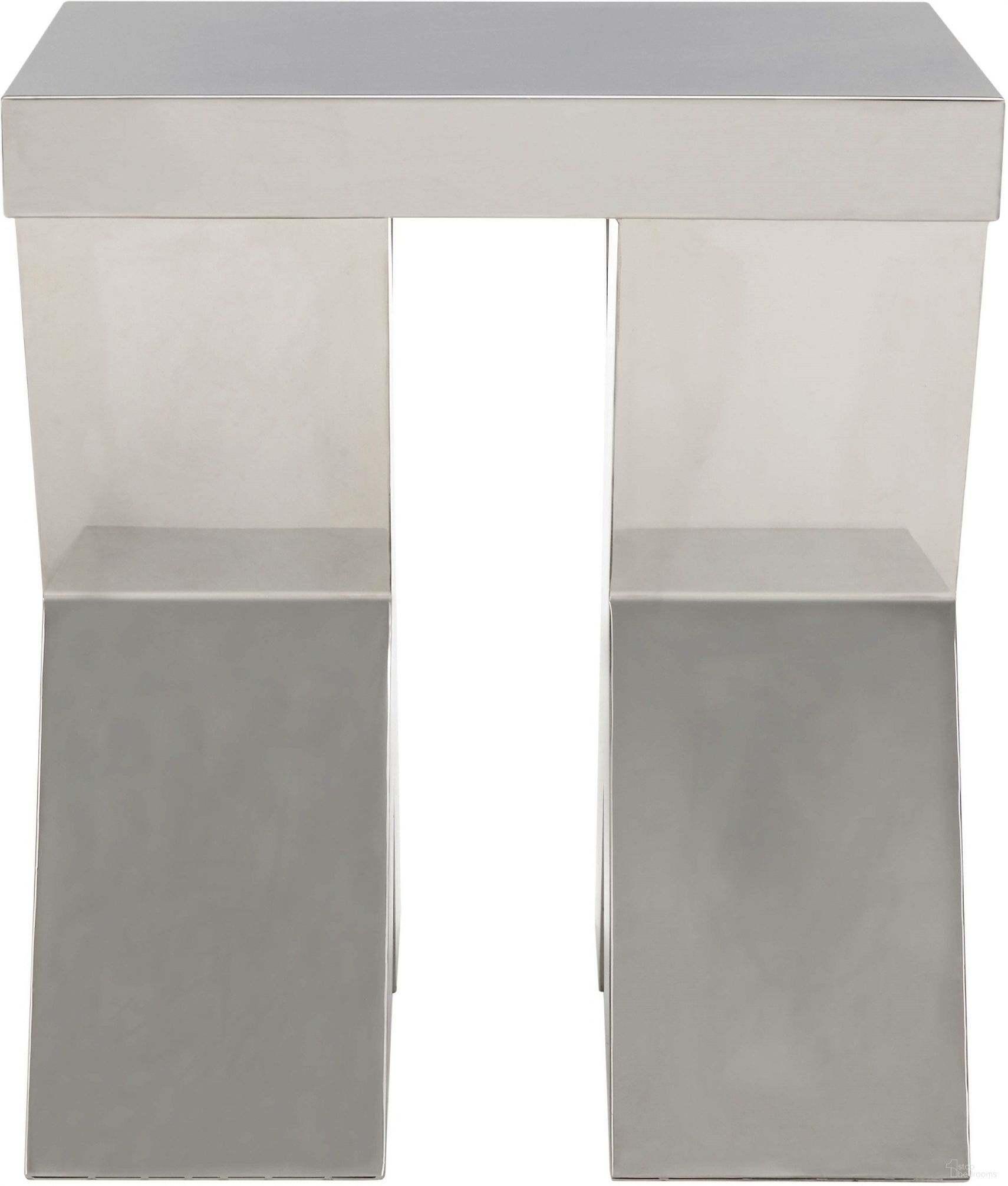 The appearance of Houston End Table In Silver designed by Safavieh Couture in the modern / contemporary interior design. This silver piece of furniture  was selected by 1StopBedrooms from Houston Collection to add a touch of cosiness and style into your home. Sku: FOX9013A. Material: Stainless Steel.