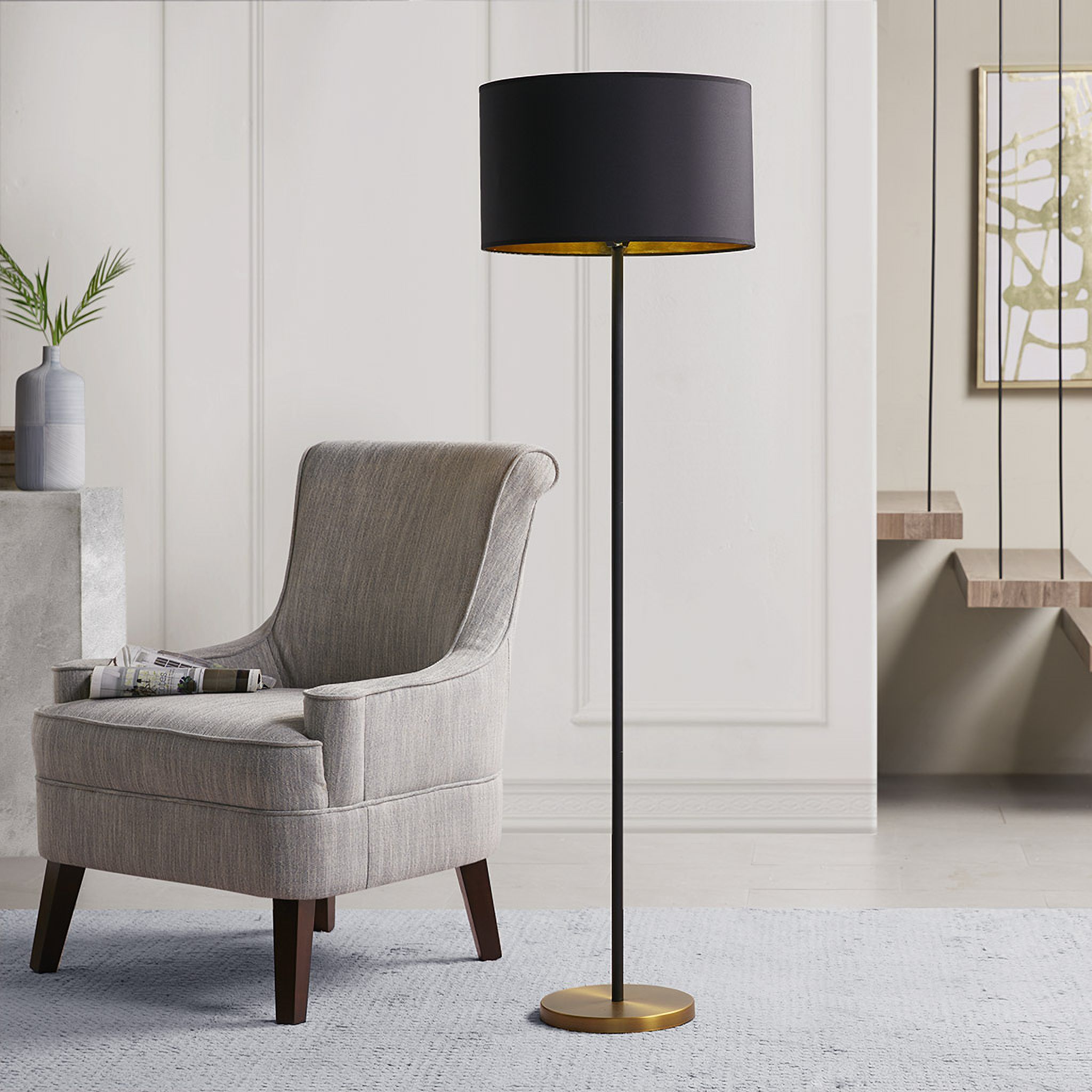 Hunts Floor Lamp In Gold/Black