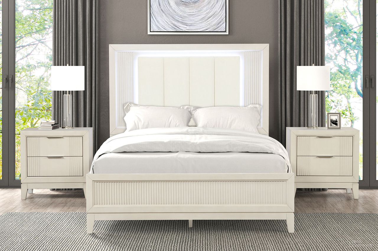 Isadore Queen Bed In Antique White