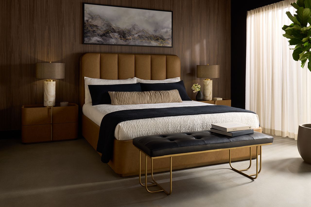 Jamille Platform Bedroom Set In Milliken Cognac
