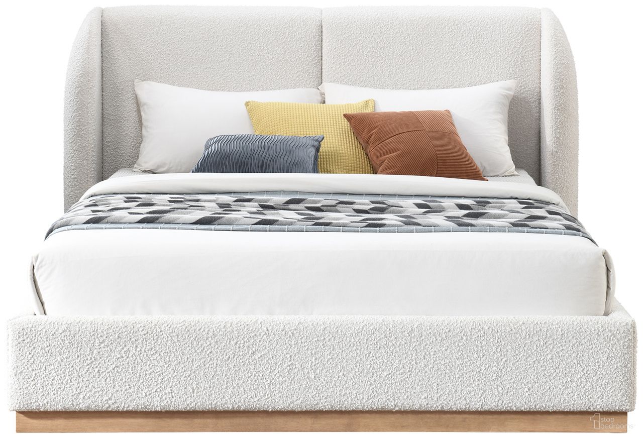 The appearance of Jardin Boucle Fabric King Bed In Cream and Natural Oak designed by Meridian in the modern / contemporary interior design. This cream piece of furniture  was selected by 1StopBedrooms from Jardin Collection to add a touch of cosiness and style into your home. Sku: JardinCream-K Box 1/3 (Headboard / Wings / Headboard Legs);JardinCream-K Box 2/3 (Footboard / Rails / Hardware / Footboard Rails Base);JardinCream-K Box 3/3 (Slats). Bed Size: King. Material: Boucle Fabric.