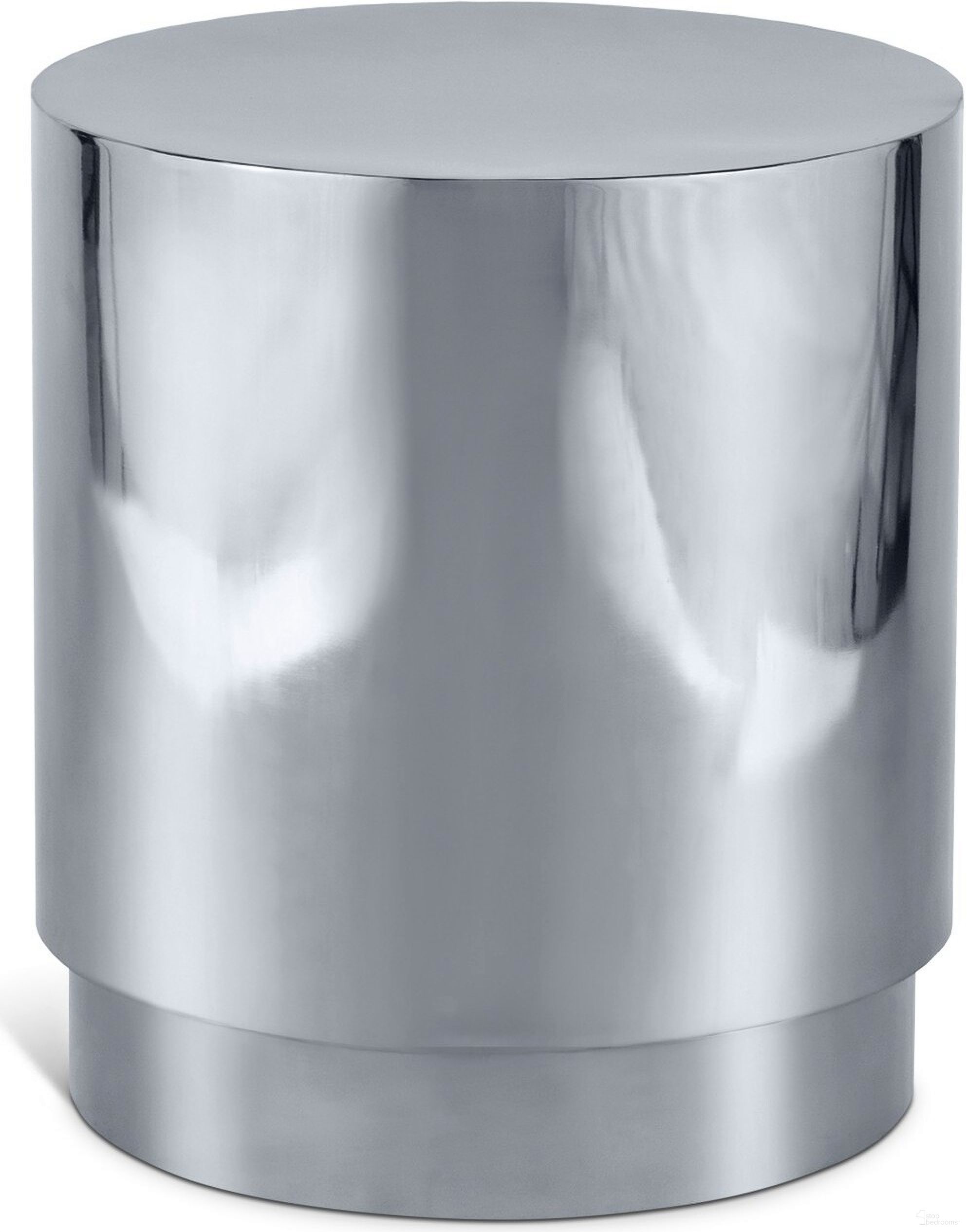 The appearance of Jazzy End Table In Silver designed by Meridian in the modern / contemporary interior design. This silver piece of furniture  was selected by 1StopBedrooms from Jazzy Collection to add a touch of cosiness and style into your home. Sku: 282-E. Material: Stainless Steel.