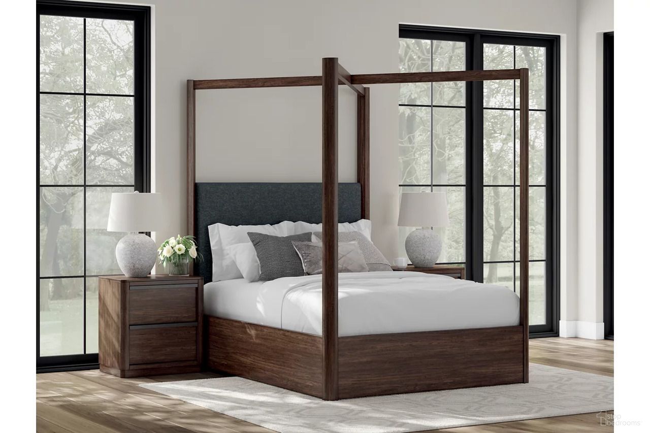 Yingden Canopy Bedroom Set In Dark Brown