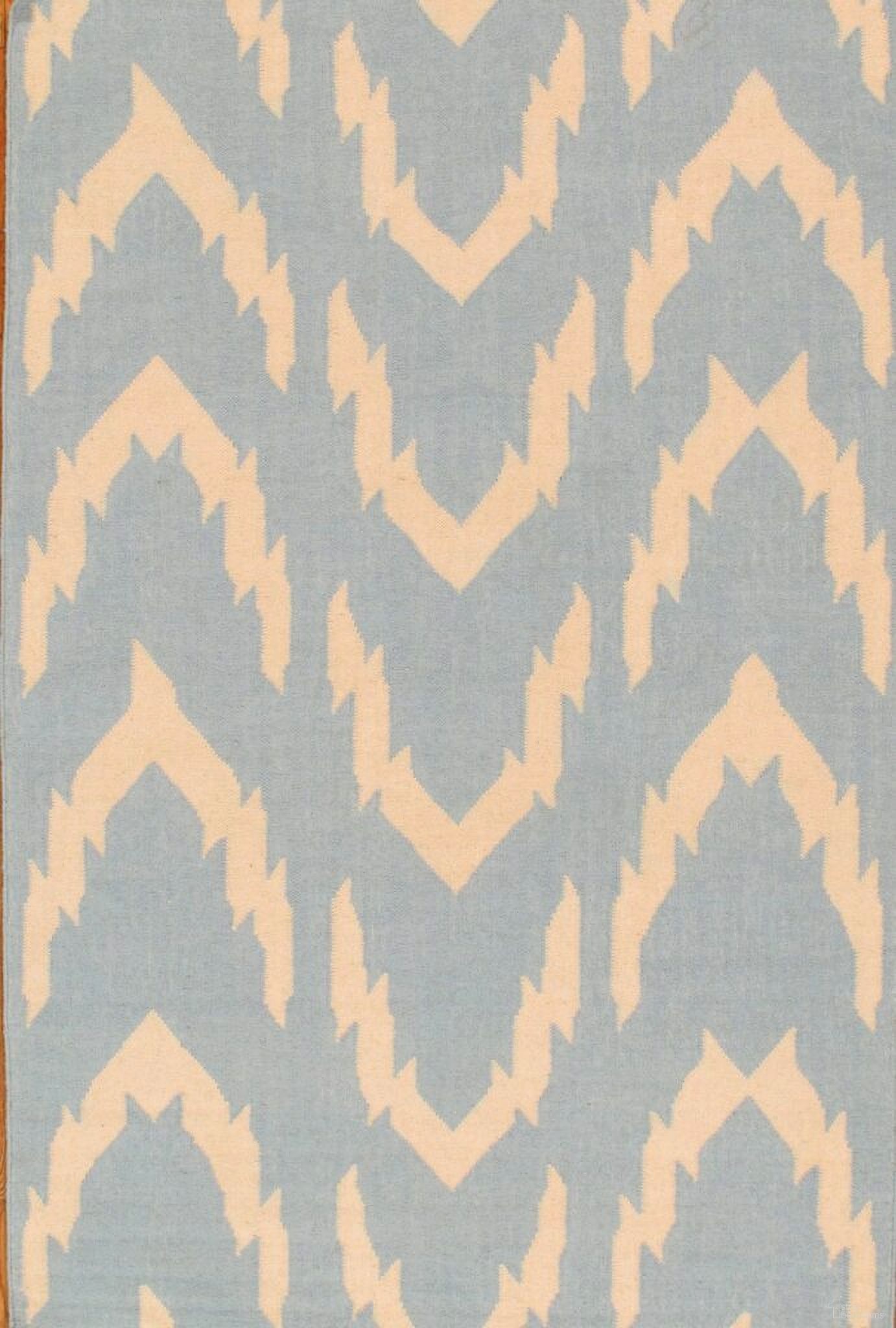 Kilim Collection Hand-Woven Lamb's Wool Area Rug- 5' x 8' In Light Blue and Ivory