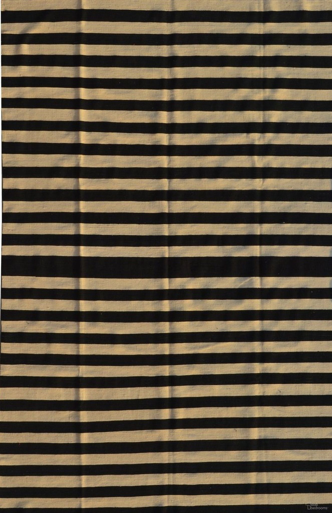 Kilim Collection Hand-Woven Lamb's Wool Area Rug- 6' 4" x 9' 5" In Black and Beige