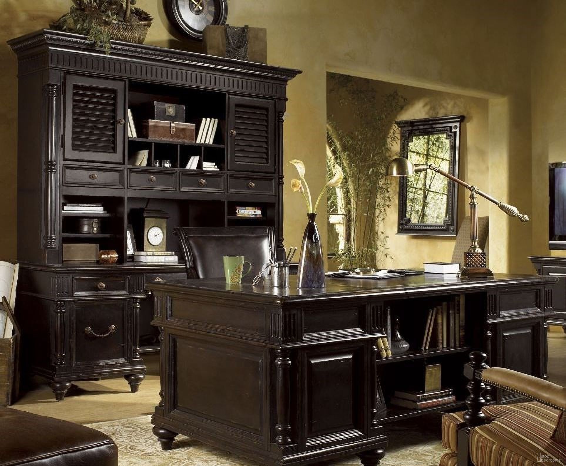 The appearance of Kingstown Rich Tamarind Admiralty Executive Home Office Set designed by Tommy Bahama in the traditional interior design. This tamarind piece of furniture  was selected by 1StopBedrooms from Kingstown Collection to add a touch of cosiness and style into your home. Sku: 619-936;619-938-01. Material: Leather.