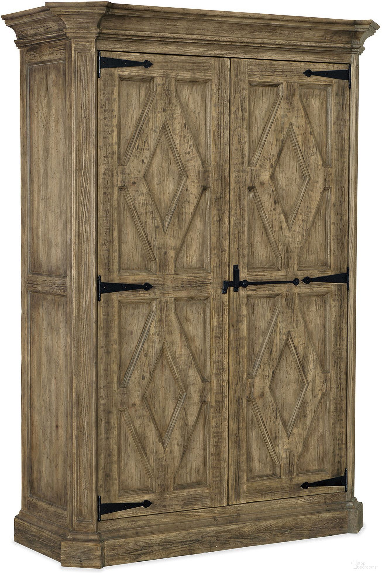 La Grange Mt. Maria Wardrobe