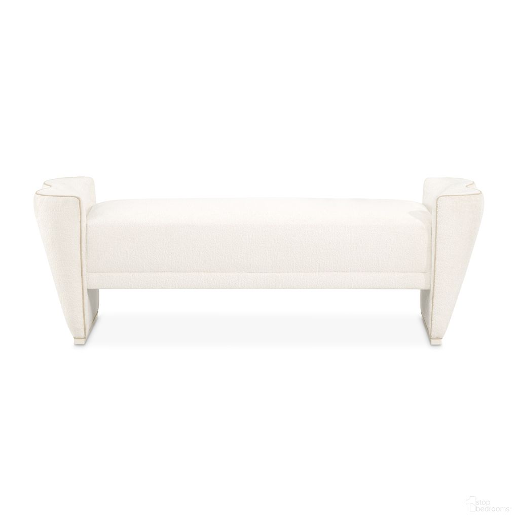 The appearance of La Terrazza Bed Bench In Creamy Pearl and Starlight designed by Michael Amini in the transitional interior design. This creamy pearl/starlight piece of furniture was selected by 1StopBedrooms from La Terrazza Collection to add a touch of cosiness and style into your home. Sku: 9092904-112. Material: Solid Wood.