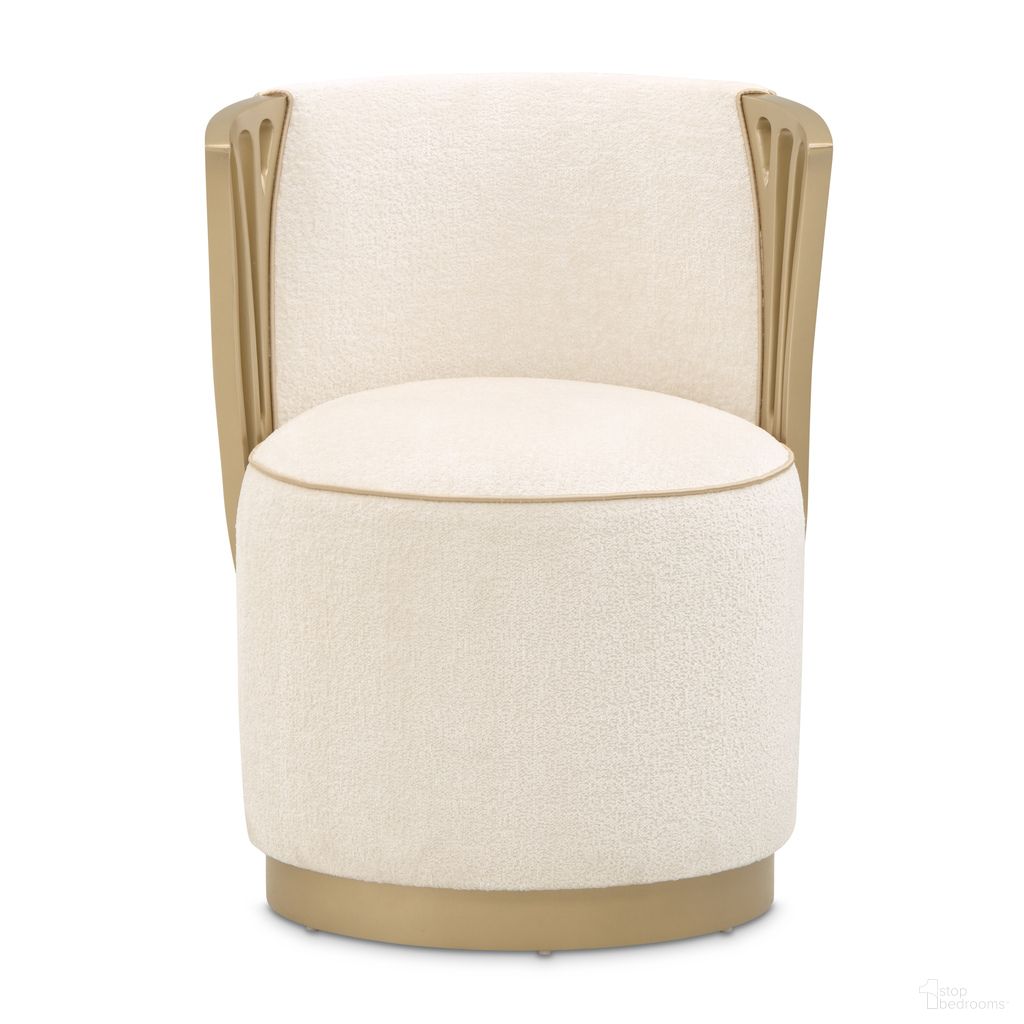 The appearance of La Terrazza Vanity Chair In Creamy Pearl and Starlight designed by Michael Amini in the transitional interior design. This creamy pearl/starlight piece of furniture was selected by 1StopBedrooms from La Terrazza Collection to add a touch of cosiness and style into your home. Sku: 9092804-112. Material: Solid Wood.