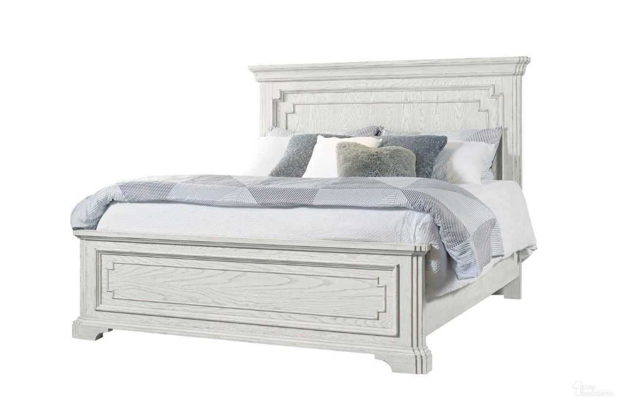 The appearance of Lafayette II Queen Panel Bed in White Mist designed by FD Home in the traditional interior design. This white mist piece of furniture was selected by 1StopBedrooms from Lafayette II Collection to add a touch of cosiness and style into your home. Sku: 7653-13;7653-14;7653-08. Bed Type: Panel Bed. Bed Size: Queen. Material: Poplar Solid.