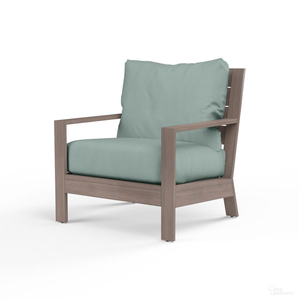 The appearance of Laguna Club Chair in Cast Mist designed by Sunset West in the transitional interior design. This cast mist piece of furniture was selected by 1StopBedrooms from Laguna Collection to add a touch of cosiness and style into your home. Sku: SW3501-21-40429. Material: Aluminum.