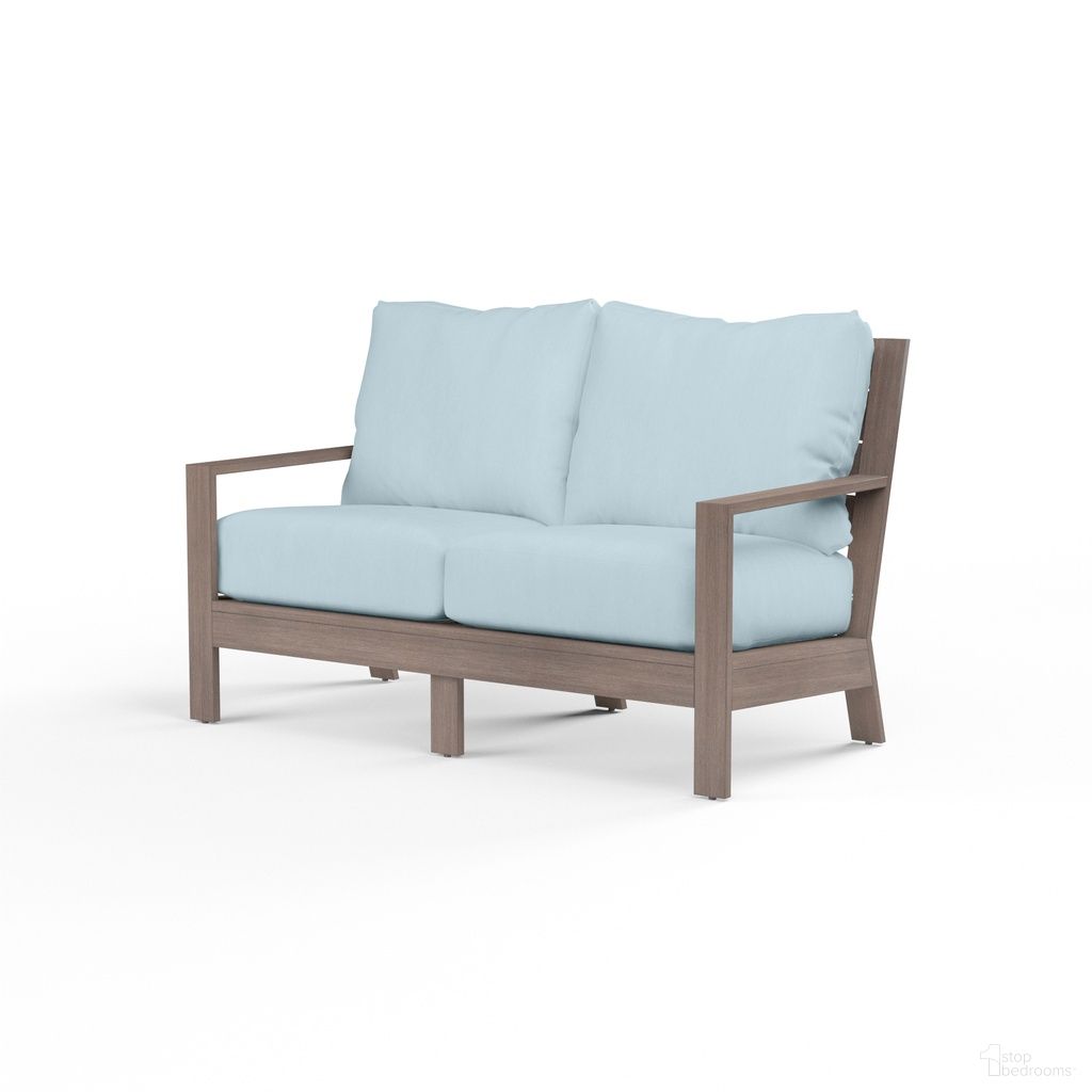 The appearance of Laguna Loveseat in Canvas Skyline designed by Sunset West in the transitional interior design. This canvas skyline piece of furniture  was selected by 1StopBedrooms from Laguna Collection to add a touch of cosiness and style into your home. Sku: SW3501-22-14091. Material: Aluminum.