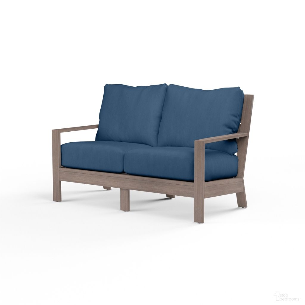 The appearance of Laguna Loveseat in Spectrum Indigo designed by Sunset West in the transitional interior design. This spectrum indigo piece of furniture was selected by 1StopBedrooms from Laguna Collection to add a touch of cosiness and style into your home. Sku: SW3501-22-48080. Material: Aluminum.
