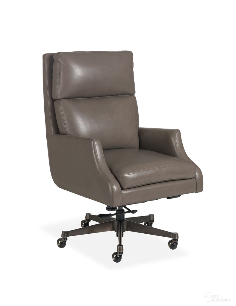 The appearance of Lail Swivel Tilt Desk Chair In Pewter designed by Maitland-Smith in the interior design. This pewter piece of furniture was selected by 1StopBedrooms from Maitland Smith Uph Collection to add a touch of cosiness and style into your home. Sku: RA1299ST-QUA-PEW. Material: Leather.