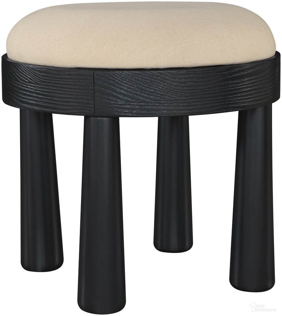 The appearance of Larea Linen Textured Fabric Upholstered Ottoman In Beige designed by Meridian in the modern / contemporary interior design. This beige piece of furniture was selected by 1StopBedrooms from Larea Collection to add a touch of cosiness and style into your home. Sku: 22068Beige. Material: Linen.