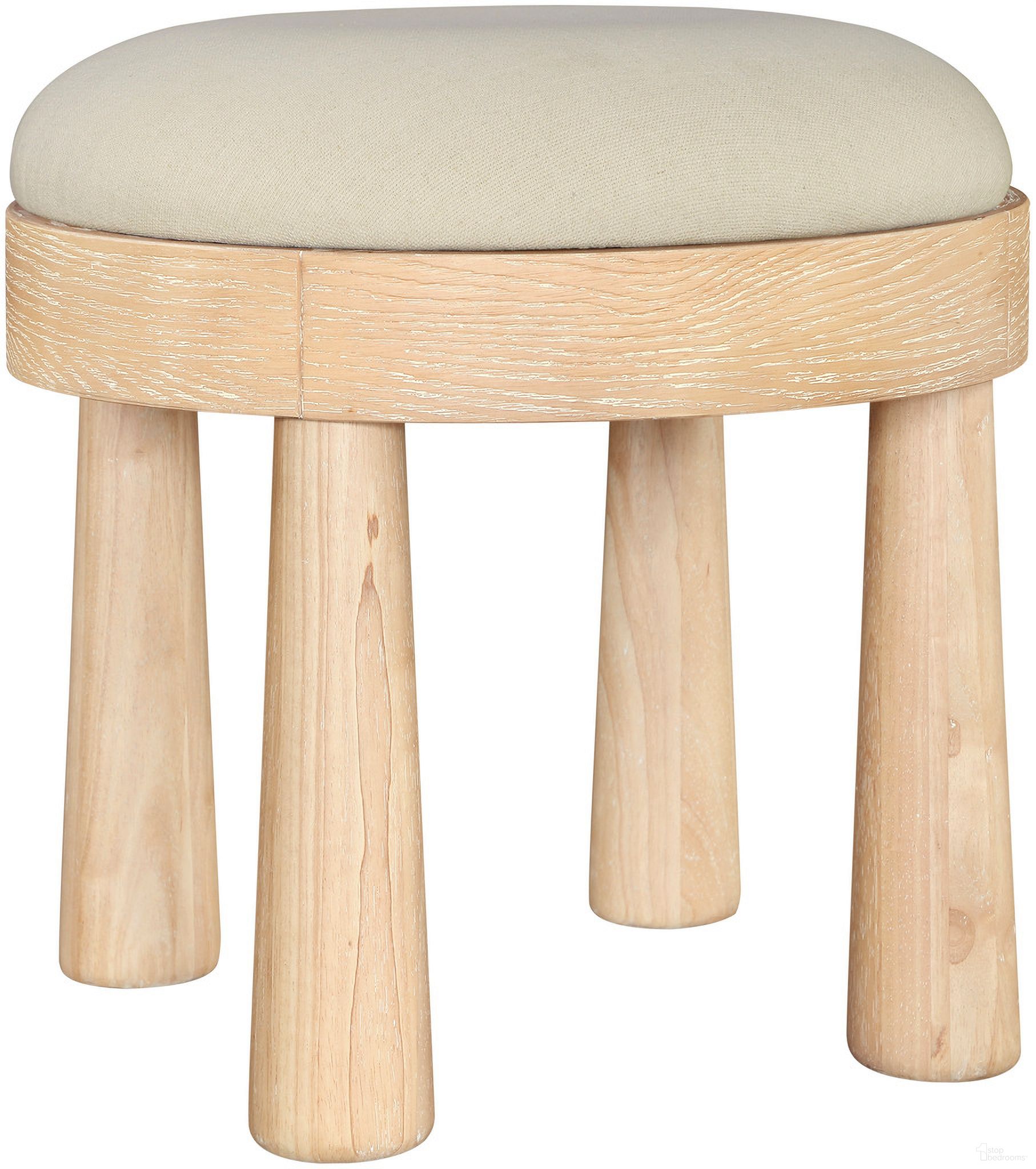 The appearance of Larea Linen Textured Fabric Upholstered Ottoman In Cream designed by Meridian in the modern / contemporary interior design. This cream piece of furniture was selected by 1StopBedrooms from Larea Collection to add a touch of cosiness and style into your home. Sku: 22067Cream. Material: Linen.