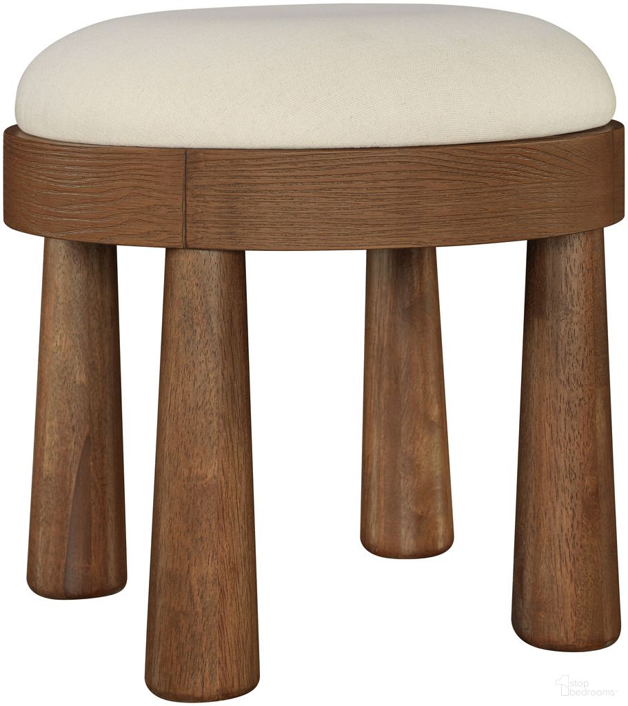 The appearance of Larea Linen Textured Fabric Upholstered Ottoman In Cream designed by Meridian in the modern / contemporary interior design. This cream piece of furniture was selected by 1StopBedrooms from Larea Collection to add a touch of cosiness and style into your home. Sku: 22069Cream. Material: Linen.
