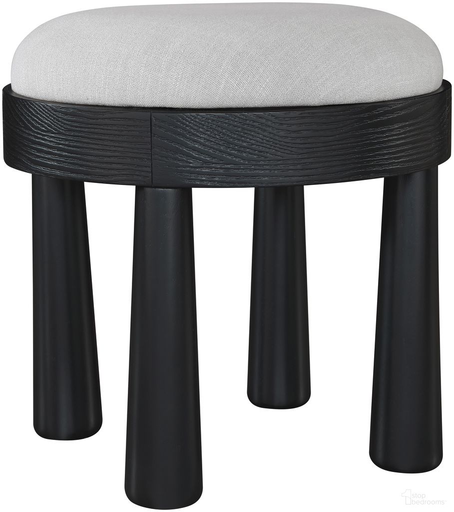 The appearance of Larea Linen Textured Fabric Upholstered Ottoman In Grey designed by Meridian in the modern / contemporary interior design. This grey piece of furniture was selected by 1StopBedrooms from Larea Collection to add a touch of cosiness and style into your home. Sku: 22068Grey. Material: Linen.