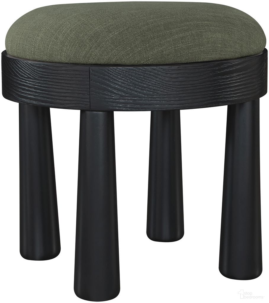 The appearance of Larea Linen Textured Fabric Upholstered Ottoman In Olive designed by Meridian in the modern / contemporary interior design. This olive piece of furniture was selected by 1StopBedrooms from Larea Collection to add a touch of cosiness and style into your home. Sku: 22068Olive. Material: Linen.