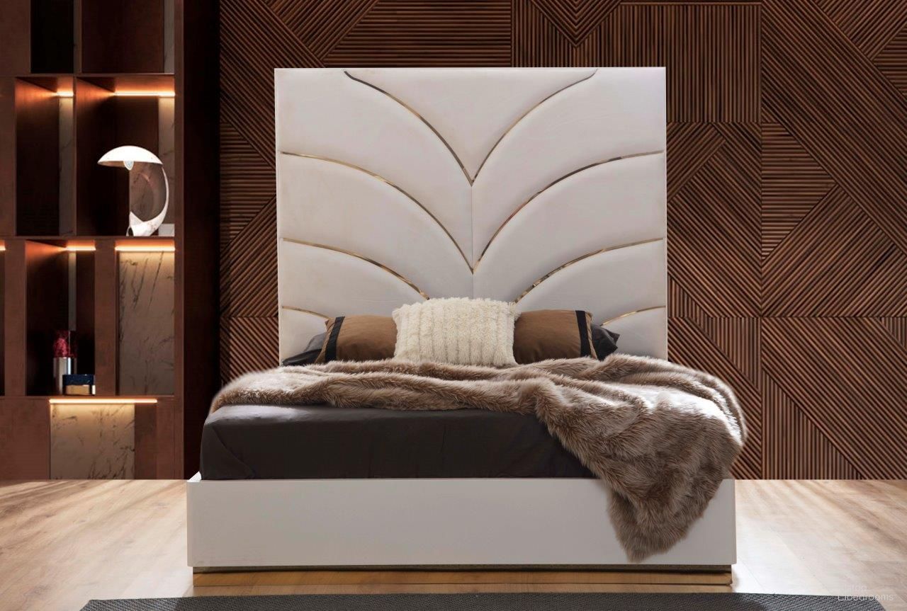 The appearance of Laura Gold Detailed King Size Upholstery Bed Made With Wood In White designed by Galaxy Home Furnishings in the modern / contemporary interior design. This white piece of furniture was selected by 1StopBedrooms from Laura Collection to add a touch of cosiness and style into your home. Sku: 698781411919-1;698781411919-2;698781411919-3;698781411919-4. Bed Type: Platform Bed. Material: Wood. Bed Size: King.