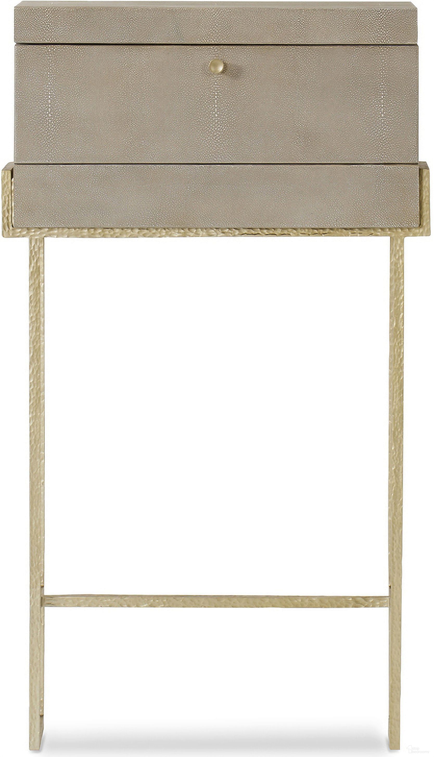 The appearance of Laurent Bar In A Box In Champagne designed by Century Furniture in the modern / contemporary interior design. This champagne piece of furniture was selected by 1StopBedrooms from Monarch Collection to add a touch of cosiness and style into your home. Sku: MN5806. Material: Metal.
