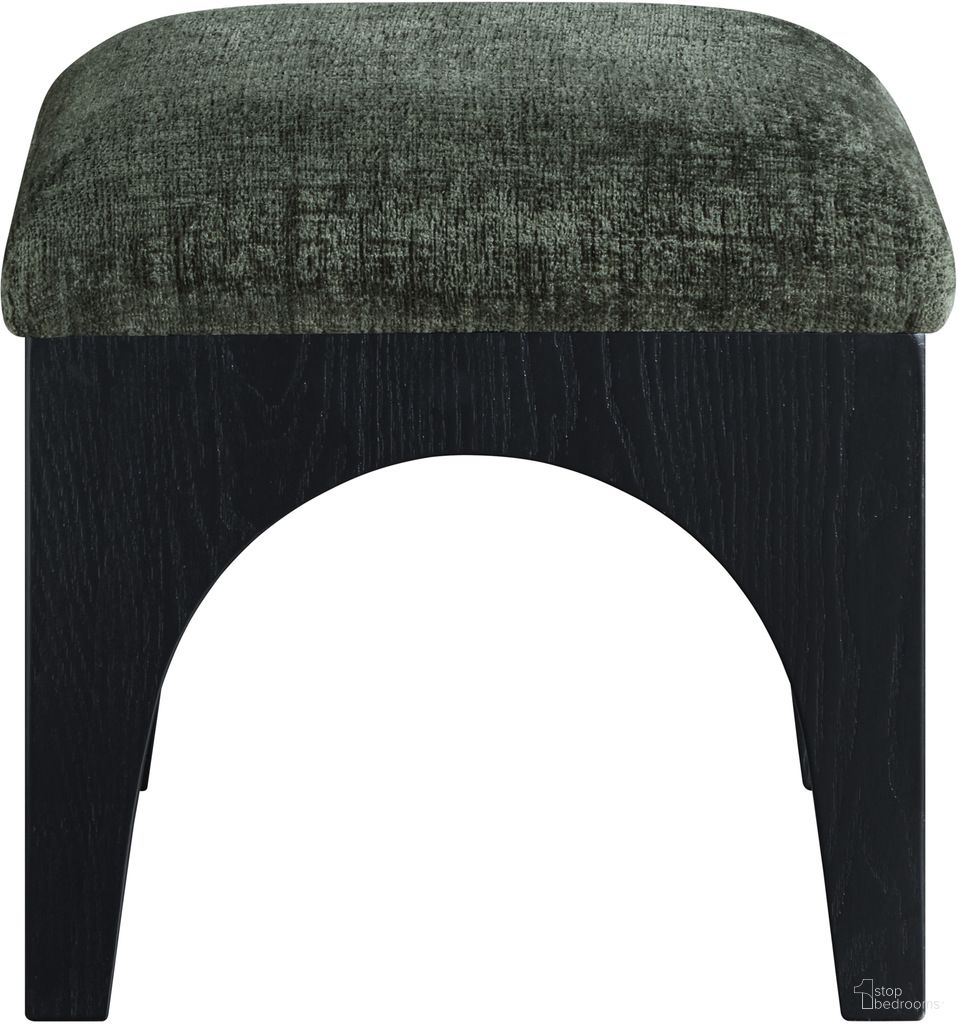 The appearance of Lawson Chenille Fabric Upholstered Ottoman In Green and Black designed by Meridian in the modern / contemporary interior design. This black/green piece of furniture was selected by 1StopBedrooms from Lawson Collection to add a touch of cosiness and style into your home. Sku: 22032Green. Material: Chenille.