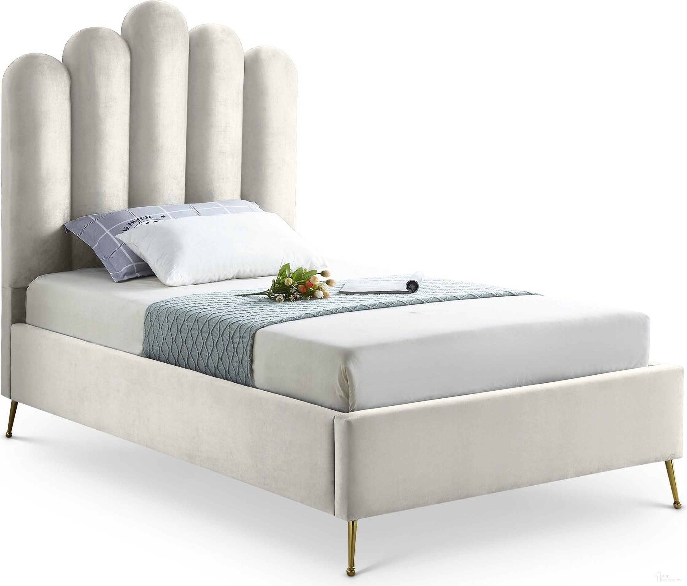 The appearance of Lily Velvet Twin Bed In Cream designed by Meridian in the modern / contemporary interior design. This cream velvet piece of furniture was selected by 1StopBedrooms from Lily Collection to add a touch of cosiness and style into your home. Sku: LilyCream-T Box 1/2 (HB/Slats);LilyCream-T Box 2/2 (Siderails/FB/Metal Legs/Metal Bar). Bed Type: Panel Bed. Bed Size: Twin. Material: Velvet.