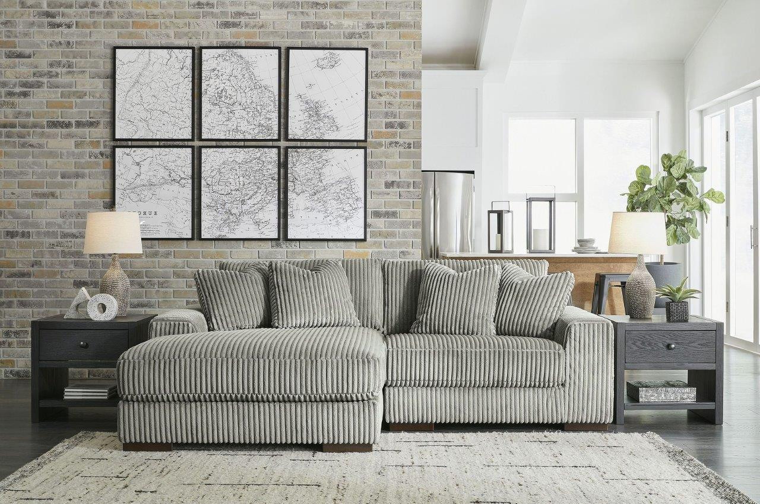Lindyn 2 Piece Laf Chaise Sectional In