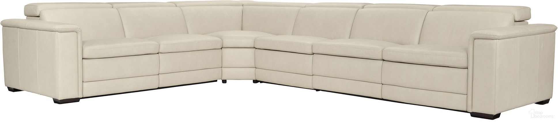 The appearance of Lioni Leather Power Motion Sectional In White and Cream designed by Bernhardt in the modern / contemporary interior design. This white/cream leather piece of furniture was selected by 1StopBedrooms from Lioni Collection to add a touch of cosiness and style into your home. Sku: 9541RO;9542RO;9555RO;9560RO. Material: Leather. Layout: L-Shape.