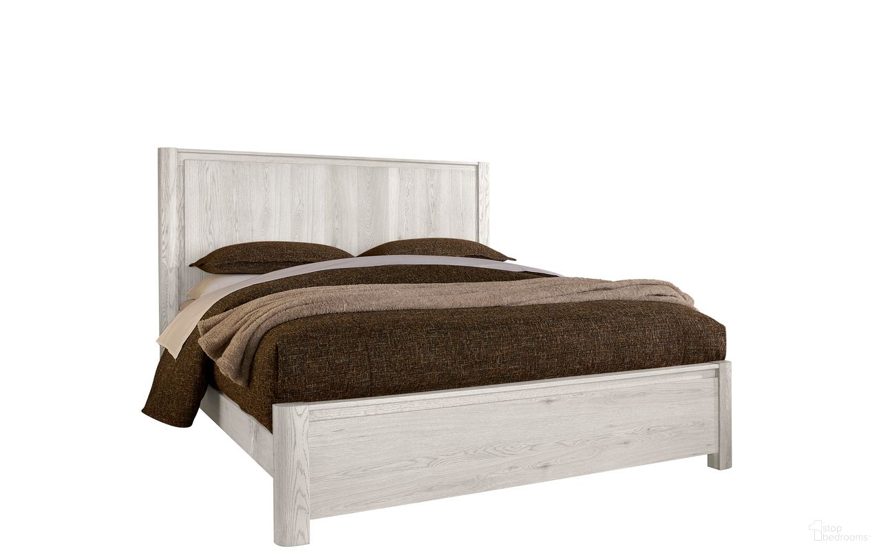 The appearance of Lodge and Loft Queen Radius Poster Bed In Soft White designed by Vaughan Bassett in the modern / contemporary interior design. This soft white piece of furniture was selected by 1StopBedrooms from Lodge and Loft Collection to add a touch of cosiness and style into your home. Sku: 844-558;844-855;844-922. Bed Type: Poster Bed. Material: Wood. Bed Size: Queen.