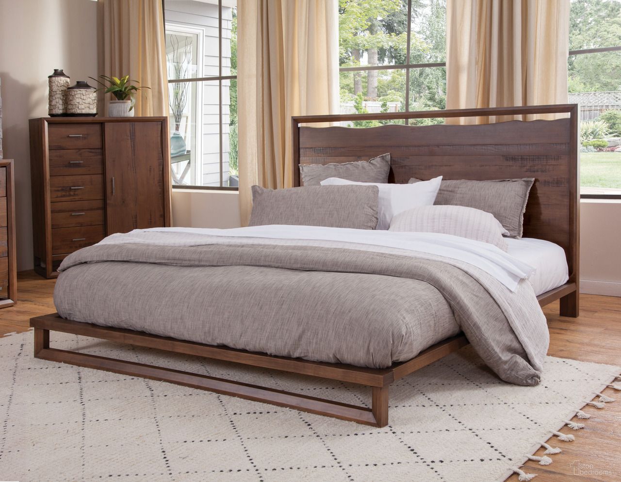 Steve Silver Lofton Platform Bed