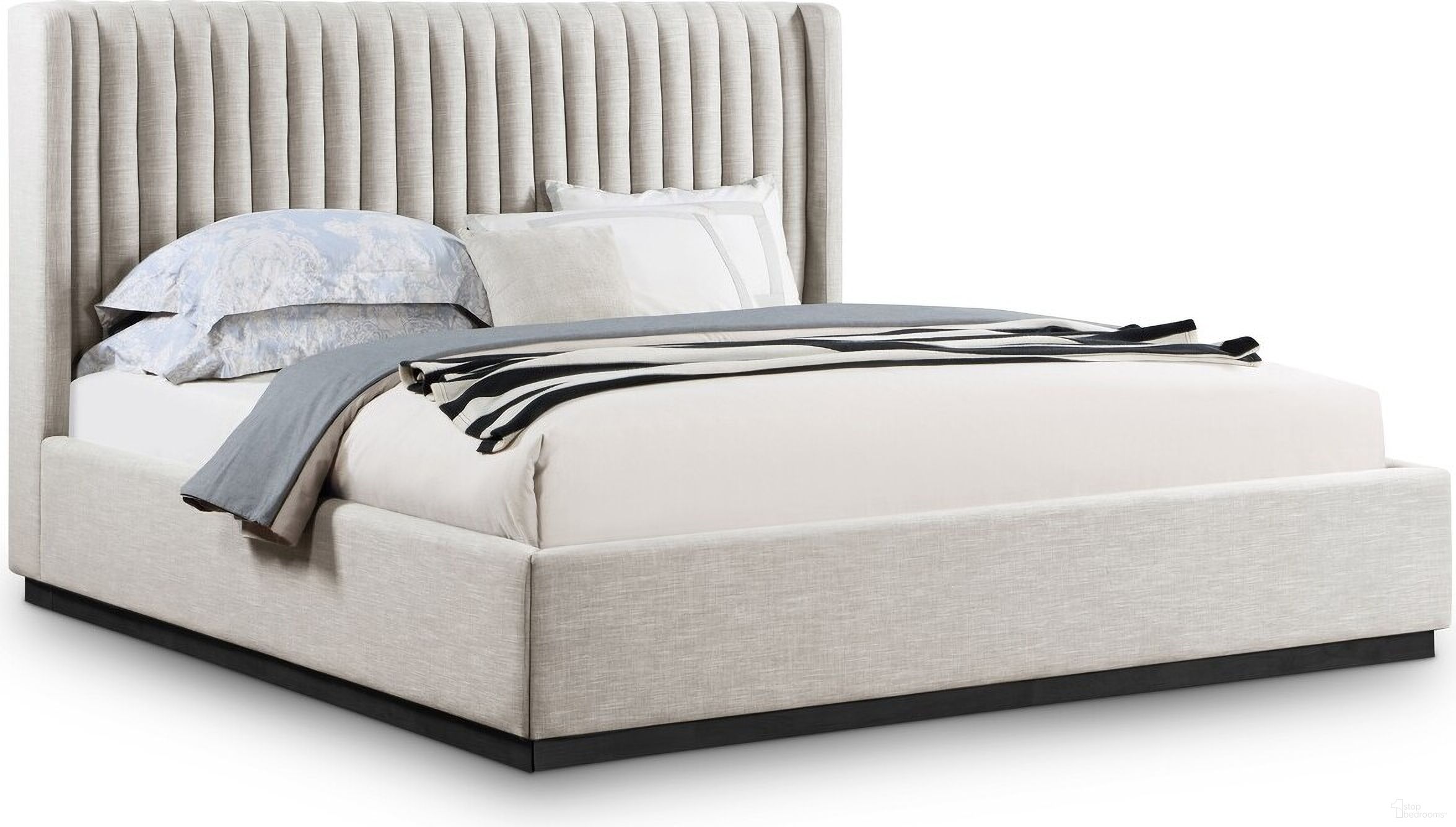 The appearance of Logan Textured Fabric King Bed In Beige Linen designed by Meridian in the modern / contemporary interior design. This beige linen piece of furniture was selected by 1StopBedrooms from Logan Collection to add a touch of cosiness and style into your home. Sku: LoganBeige-K Box 1/2 (Headboard);LoganBeige-K Box 2/2 (Footboard / Rails / Slats). Bed Size: King. Material: Rubberwood. Bed Type: Upholstered Bed.