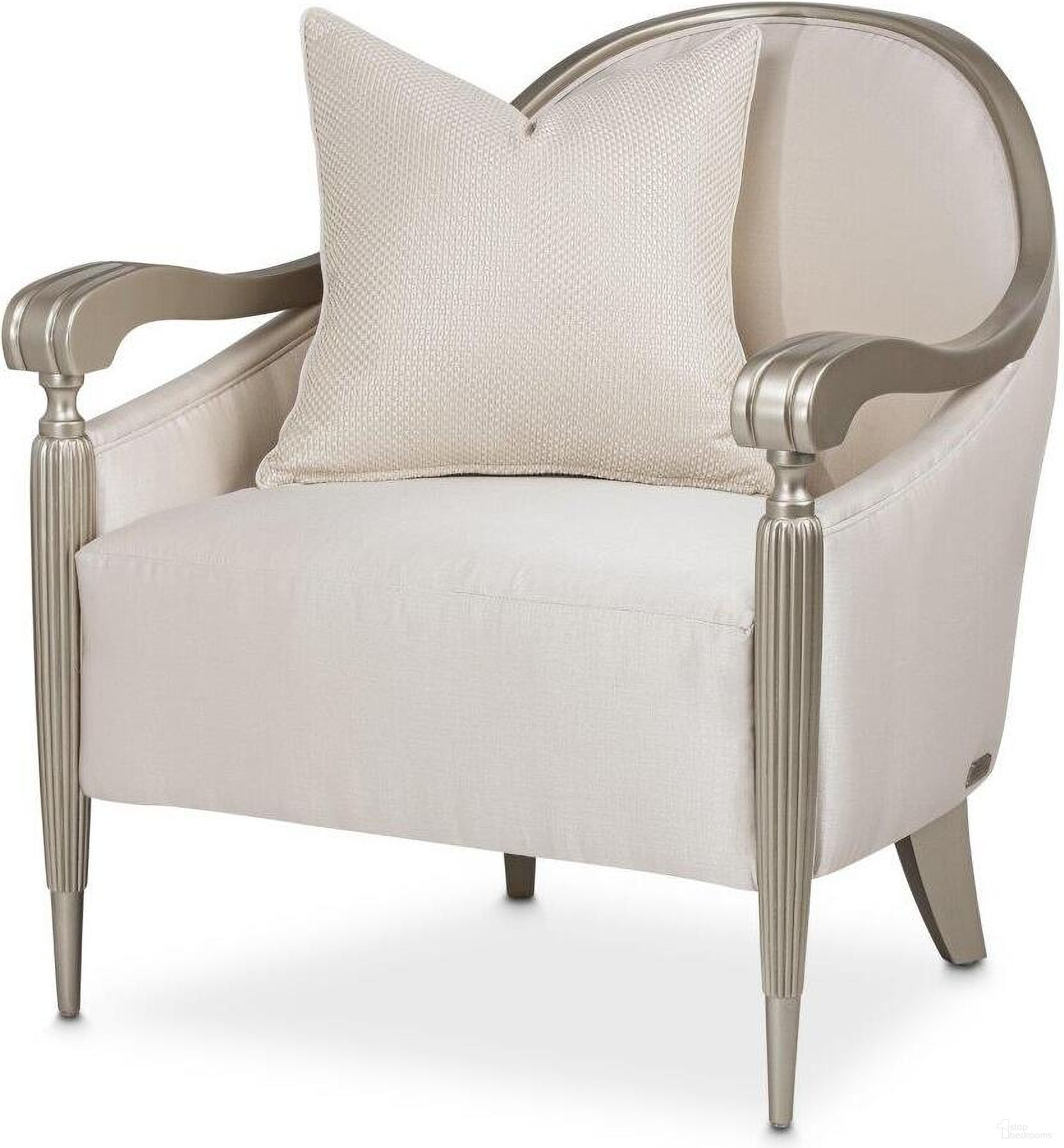 The appearance of London Place Porcelain/Platinum Accent Chair designed by Michael Amini in the transitional interior design. This platinum piece of furniture was selected by 1StopBedrooms from London Collection to add a touch of cosiness and style into your home. Sku: NC9004834-PRCLN-124. Material: Polyester.