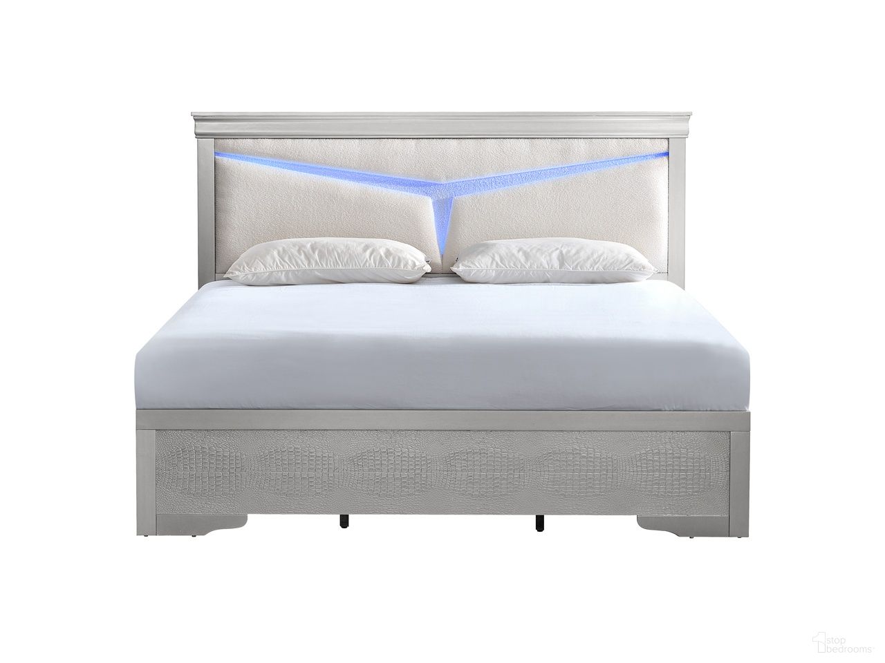 The appearance of Lorana Teddy Fabric LED King Bed in Silver Champagne designed by Glory in the modern / contemporary interior design. This silver champagne piece of furniture was selected by 1StopBedrooms from Lorana Collection to add a touch of cosiness and style into your home. Sku: G6500G-KB5 Box 1;G6500G-KB5 Box 2;G6500G-KB5 Box 3. Material: Wood. Bed Size: King.