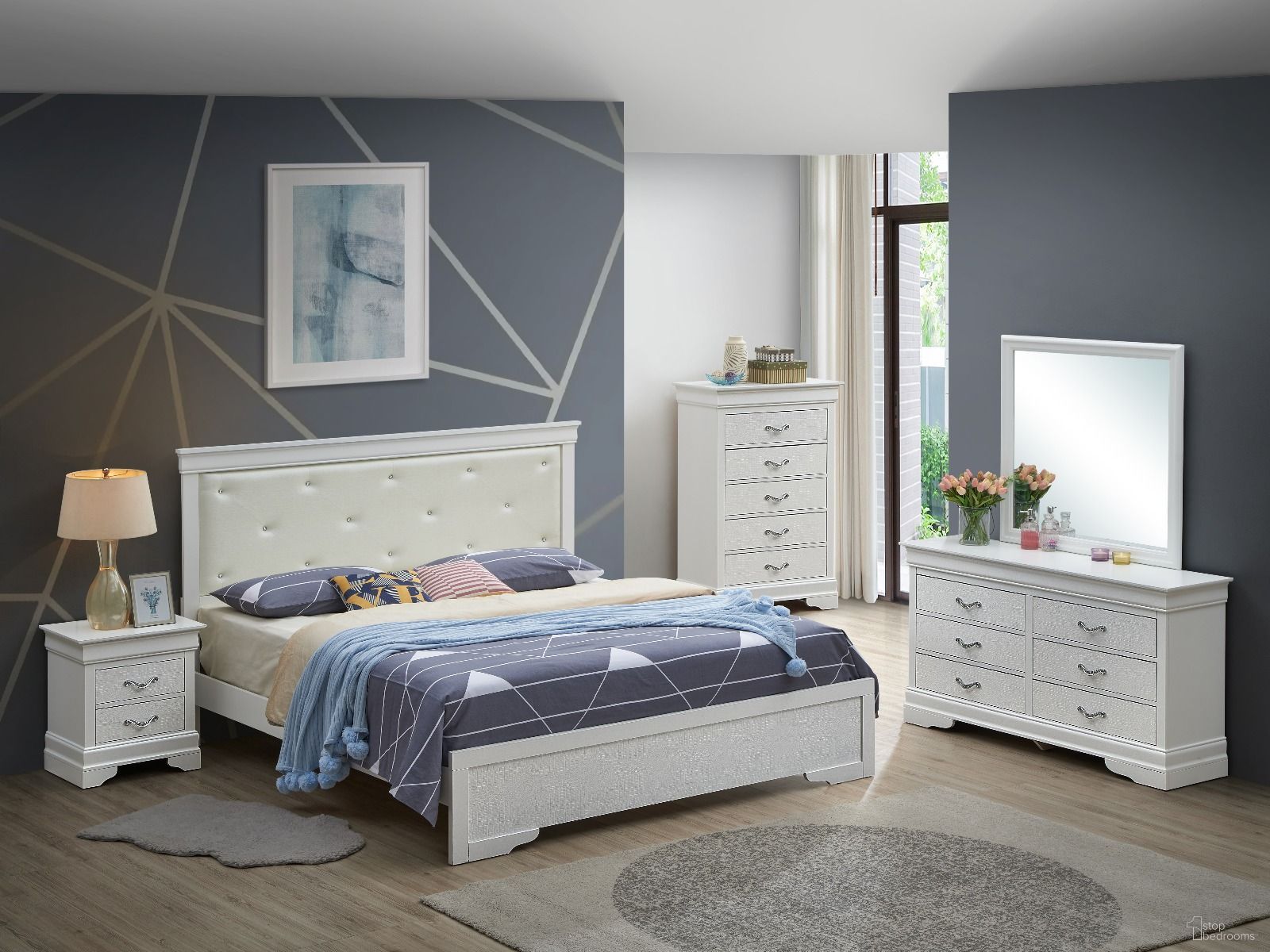 The appearance of Lorana Youth Bedroom Set In Silver designed by Glory in the transitional interior design. This silver piece of furniture was selected by 1StopBedrooms from Lorana Collection to add a touch of cosiness and style into your home. Sku: G6590B-TB2-HeadBoard;G6590B-TB2-Foot Board;G6590B-TB2-Rails;G6590-N-Nightstand. Bed Type: Panel Bed. Material: Wood. Bed Size: Twin.