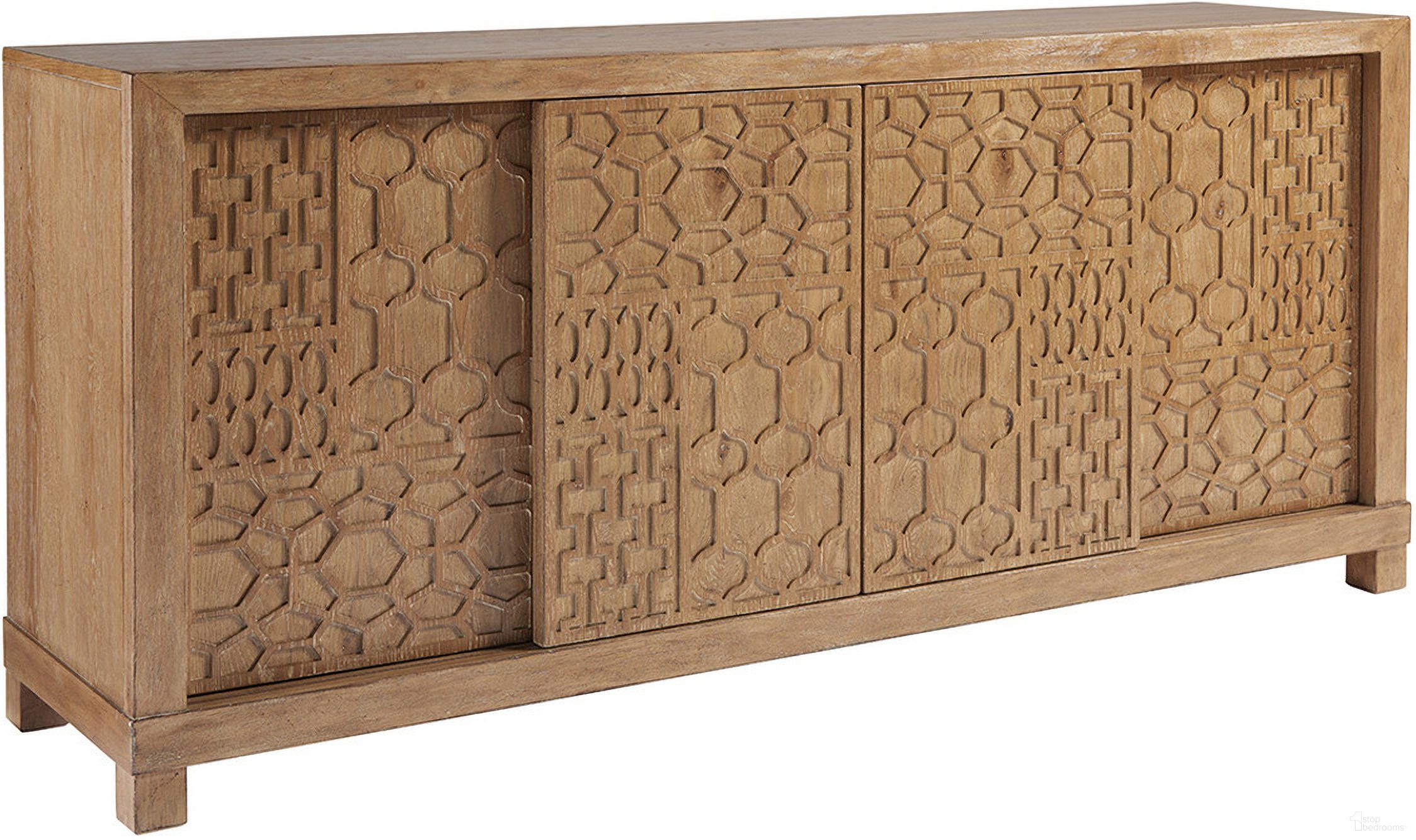 The appearance of Los Altos Morocco Media Console In Newcastle designed by Tommy Bahama in the traditional interior design. This newcastle piece of furniture was selected by 1StopBedrooms from Los Altos Collection to add a touch of cosiness and style into your home. Sku: 566-908. Material: Metal.