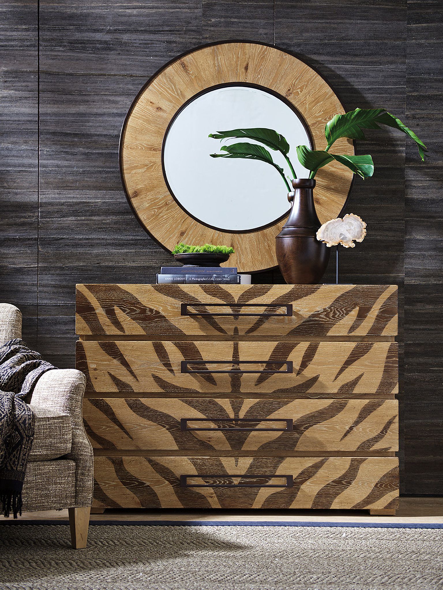 Tommy Bahama Los Altos Tangiers Hall Chest - Thumbnail 5