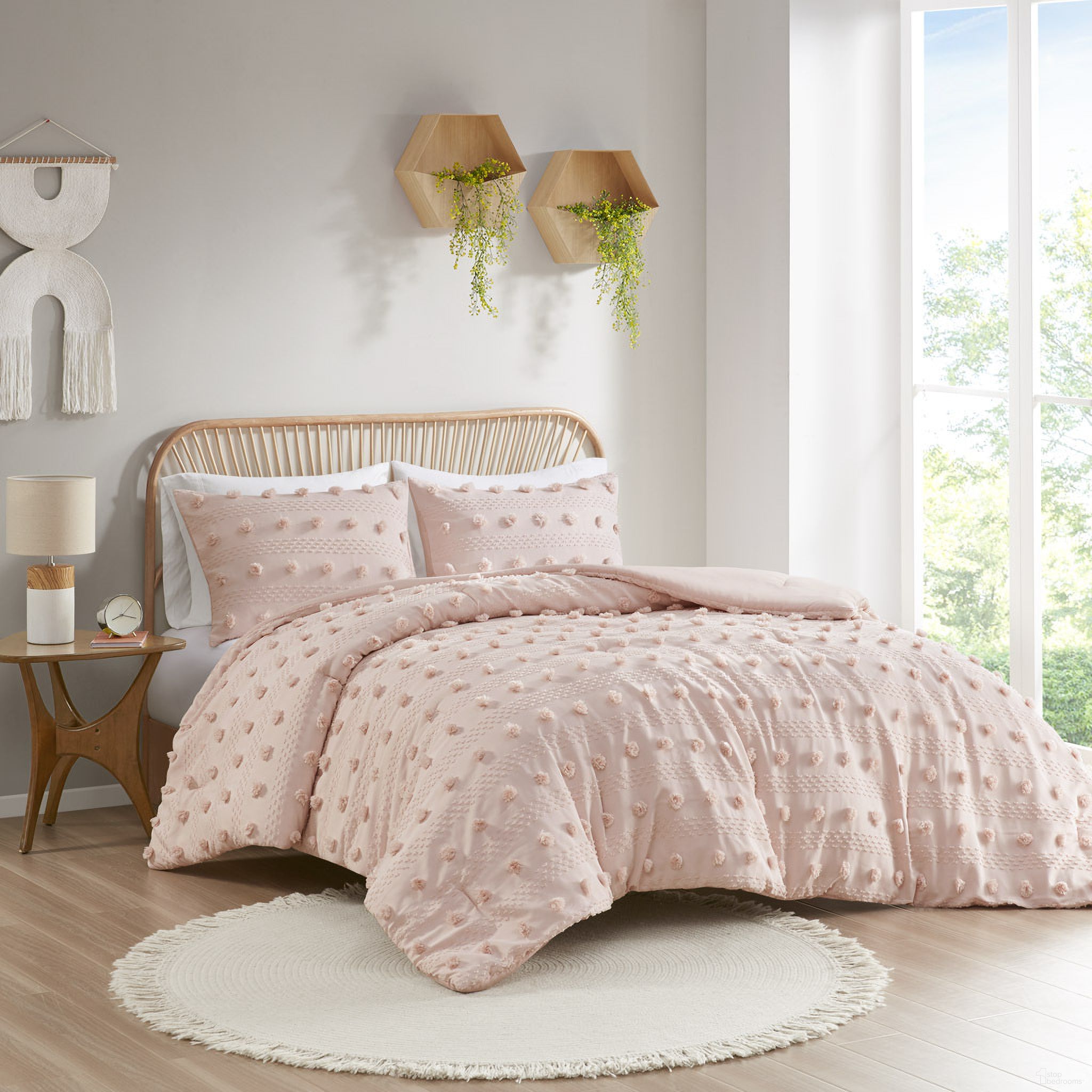 The appearance of Lucy Clip Jacquard 3 Piece Full/Queen Comforter Set In Pink designed by Olliix in the modern / contemporary interior design. This pink piece of furniture was selected by 1StopBedrooms from Lucy Collection to add a touch of cosiness and style into your home. Sku: ID10-2193. Material: Polyester. Bed Size: Full.