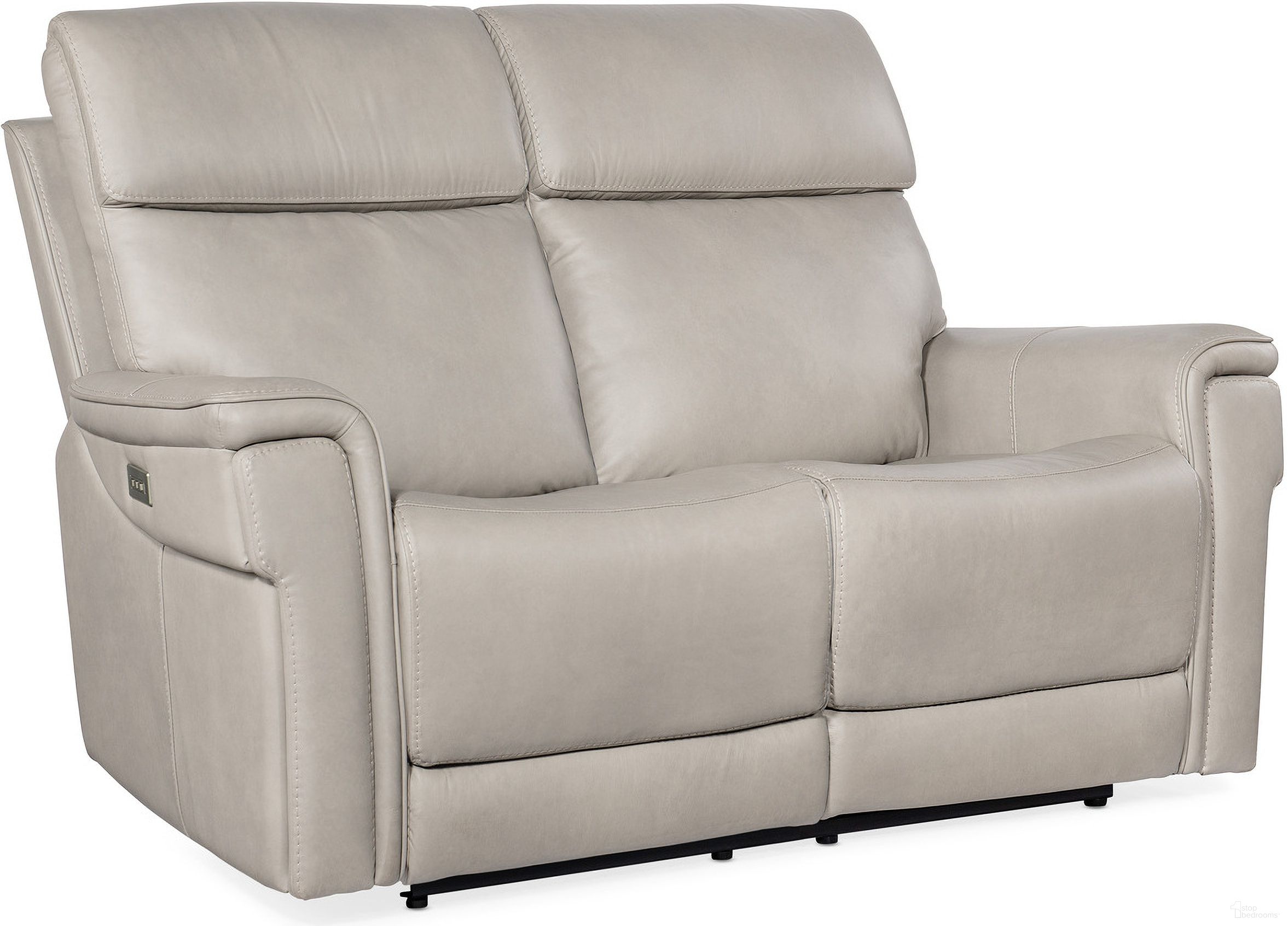 The appearance of Lyra Zero Gravity Power Loveseat With Power Headrest designed by Hooker in the transitional interior design. This gray piece of furniture was selected by 1StopBedrooms from MS Collection to add a touch of cosiness and style into your home. Sku: SS608-PHZL2-091. Material: Leather.