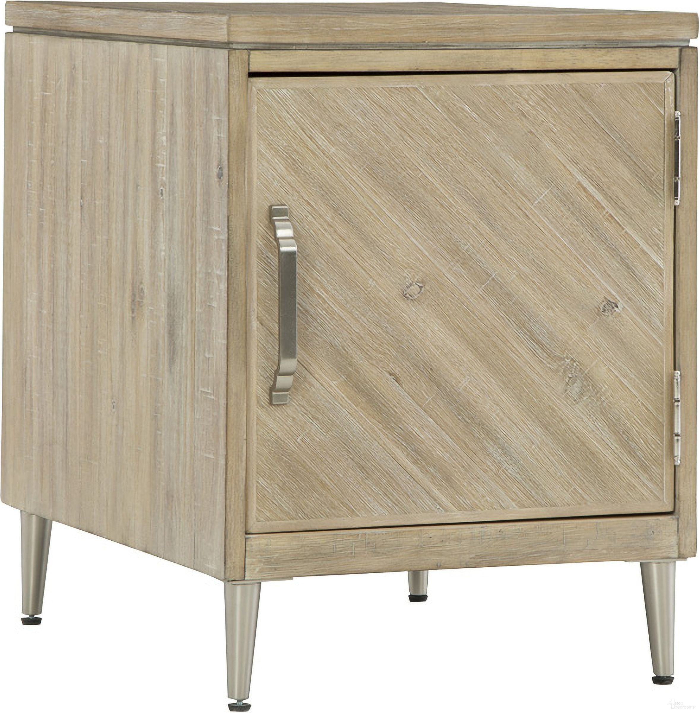 The appearance of Maddox Chairside Table In Biscotti designed by Aspenhome in the transitional interior design. This biscotti piece of furniture was selected by 1StopBedrooms from Maddox Collection to add a touch of cosiness and style into your home. Sku: I644-9130. Material: Wood.