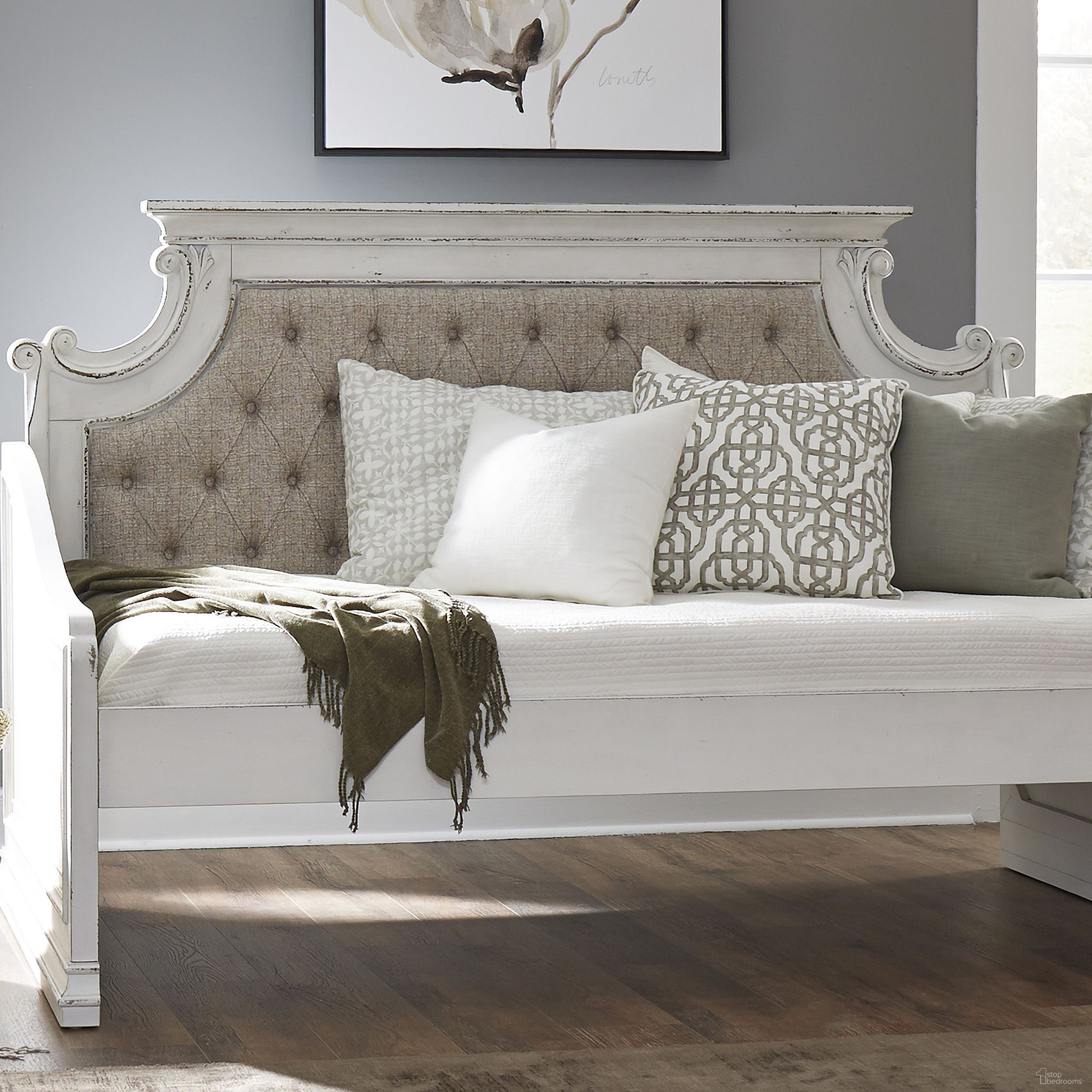 The appearance of Magnolia Manor Upholstered Back In Antique White designed by Liberty in the traditional interior design. This antique white piece of furniture was selected by 1StopBedrooms from Magnolia Manor Collection to add a touch of cosiness and style into your home. Sku: 244-BR09HUB. Bed Type: Daybed. Material: Rubberwood.